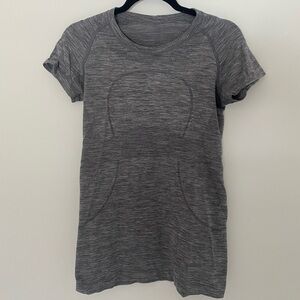 Lululemon swiftly tech short sleeve